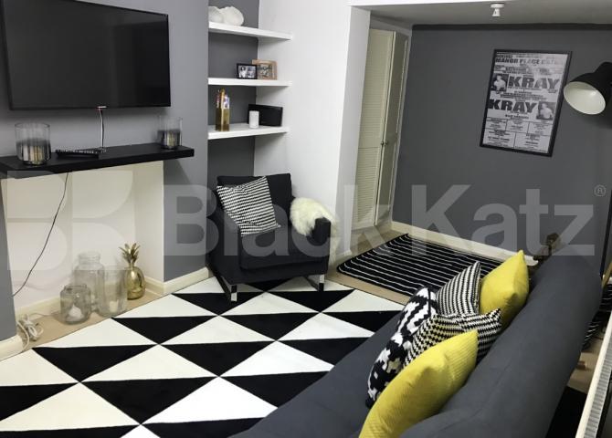 			SPACIOUS STUDIO INC HEATING + HOT WATER, Studio Apartment, 1 bath, 1 reception Flat			 Mare Street, HACKNEY-LONDON FIELDS